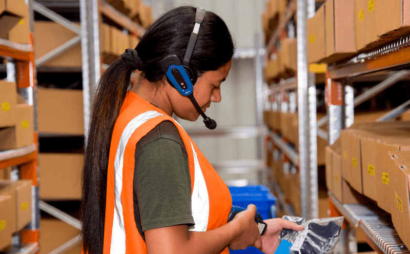 Voice picking list in a logistic warehouse